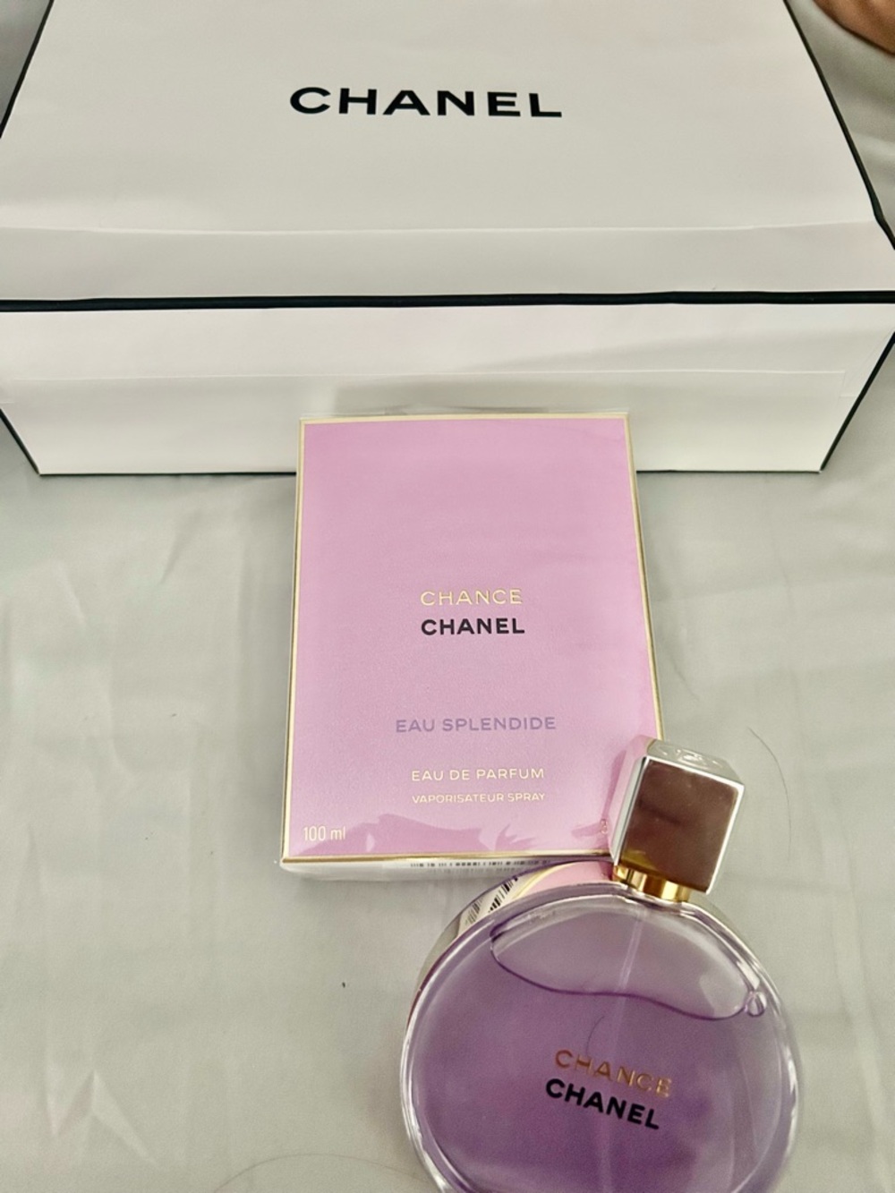 CHANEL Chance perfume